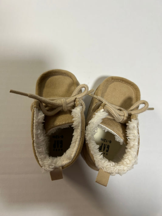 #27 Baby Gap baby booties size 6-12 months