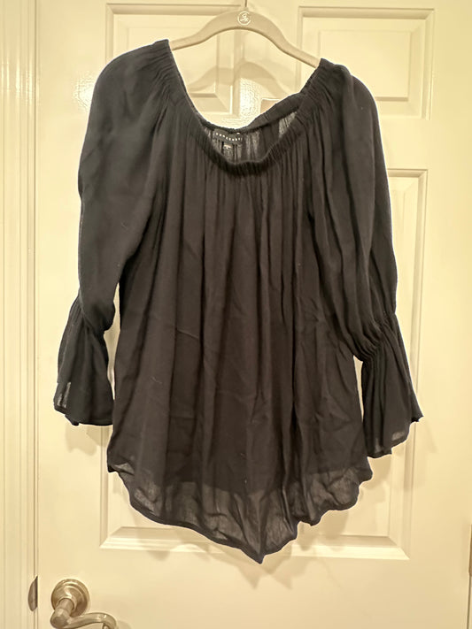 #85 Sanctuary Black bell sleeve 3/4 top, Women’s L