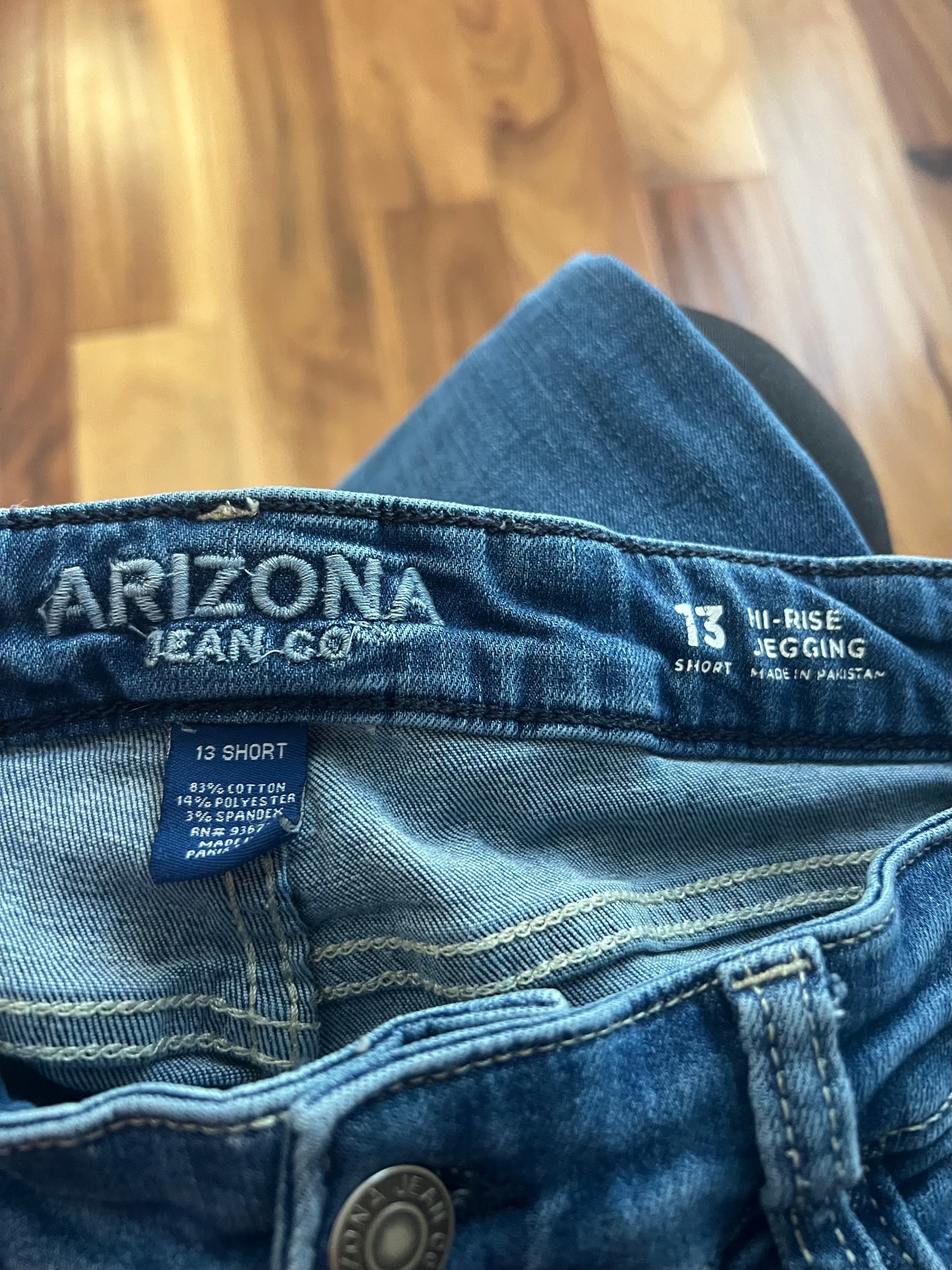 Seller 130 Girls Arizona Jeans -13 short - high waisted jeggings  - GUC