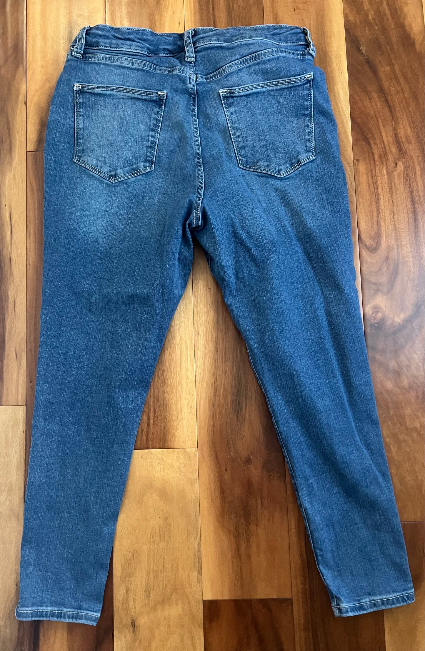 Seller 130 Girls Arizona Jeans -13 short - high waisted jeggings  - GUC