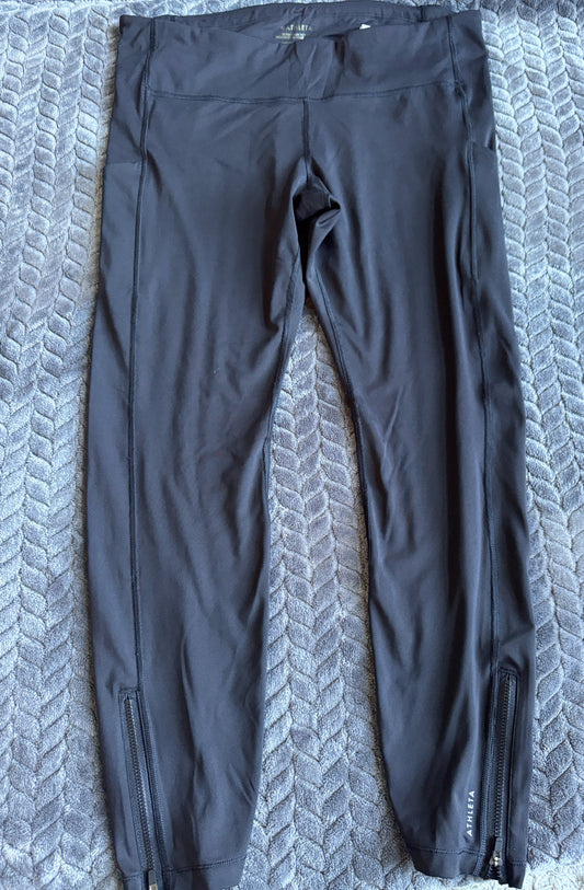 #74 Athleta 7/8 tight size L