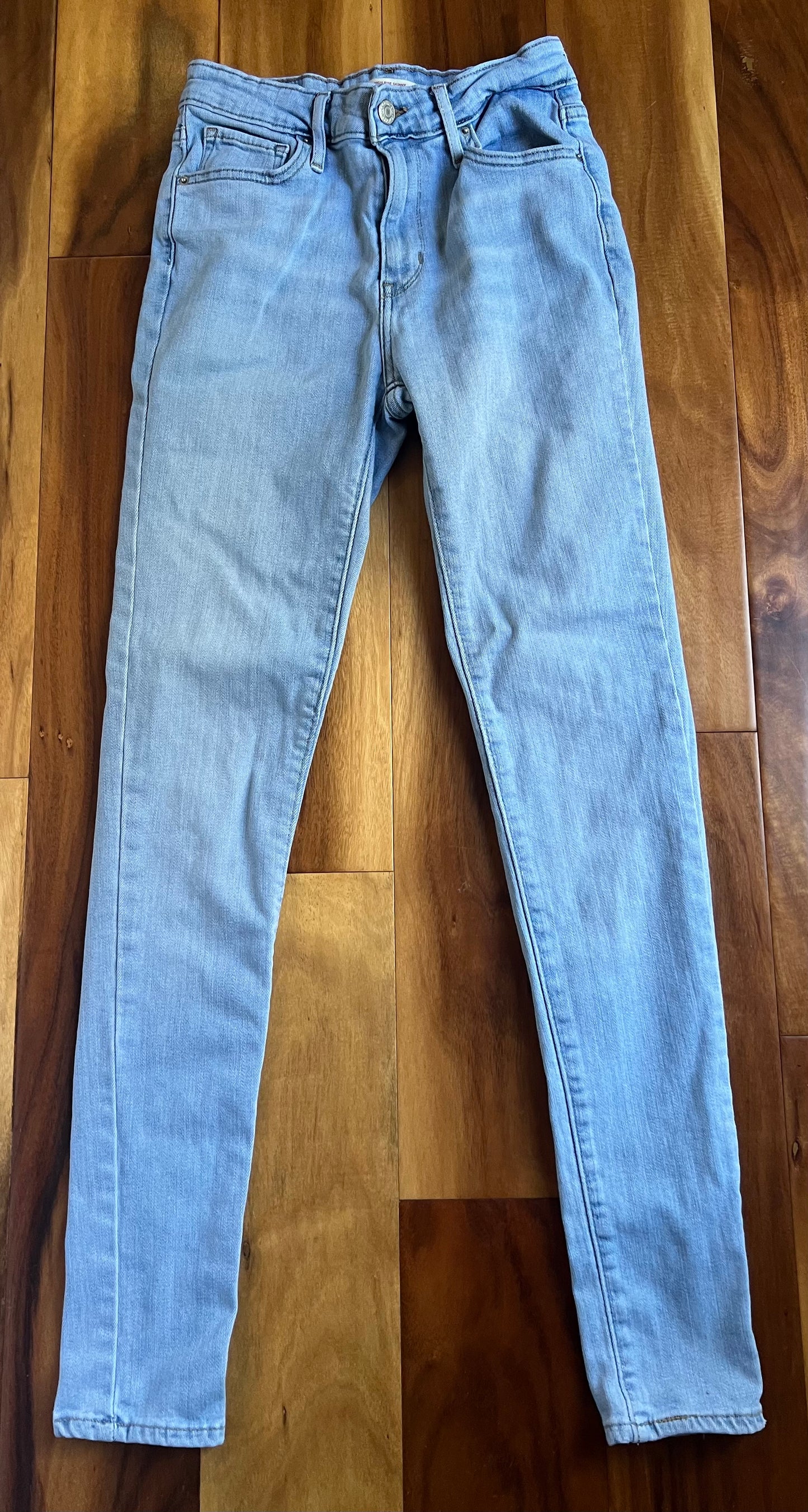Seller 130 Women’s  Levi - XS - size 25 - high rise skinny jeans