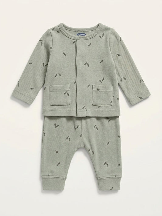 #86 Carter's Sweater & Pant set Gender Neutral NB