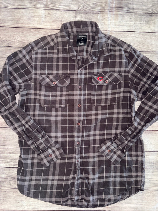 Seller 124 Antigua Large Women’s Button Down Red’s Top