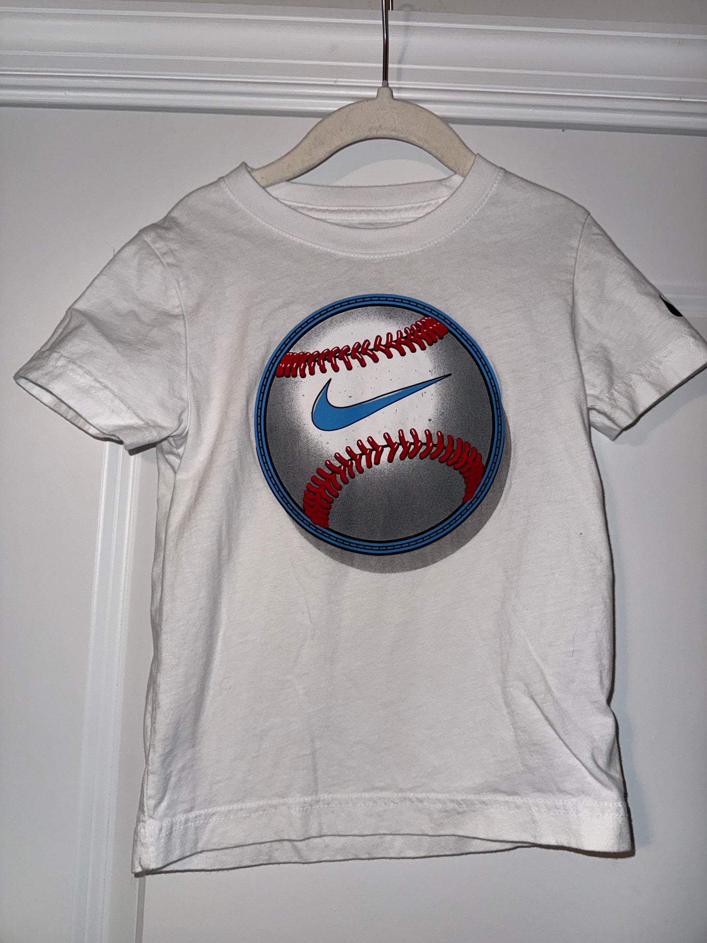 #106: 4 Nike Baseball Shirt