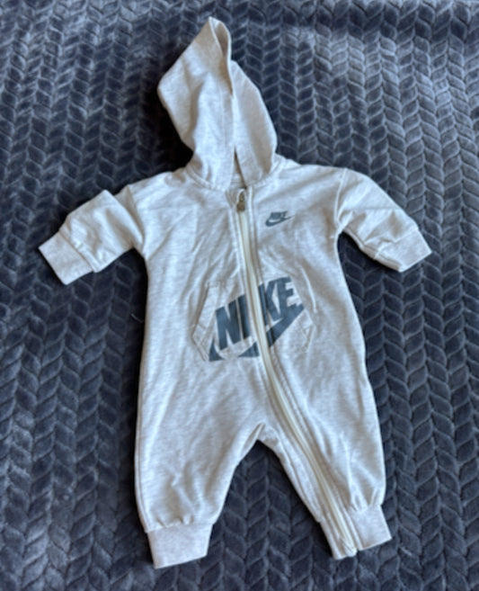 #74 Nike 3mo