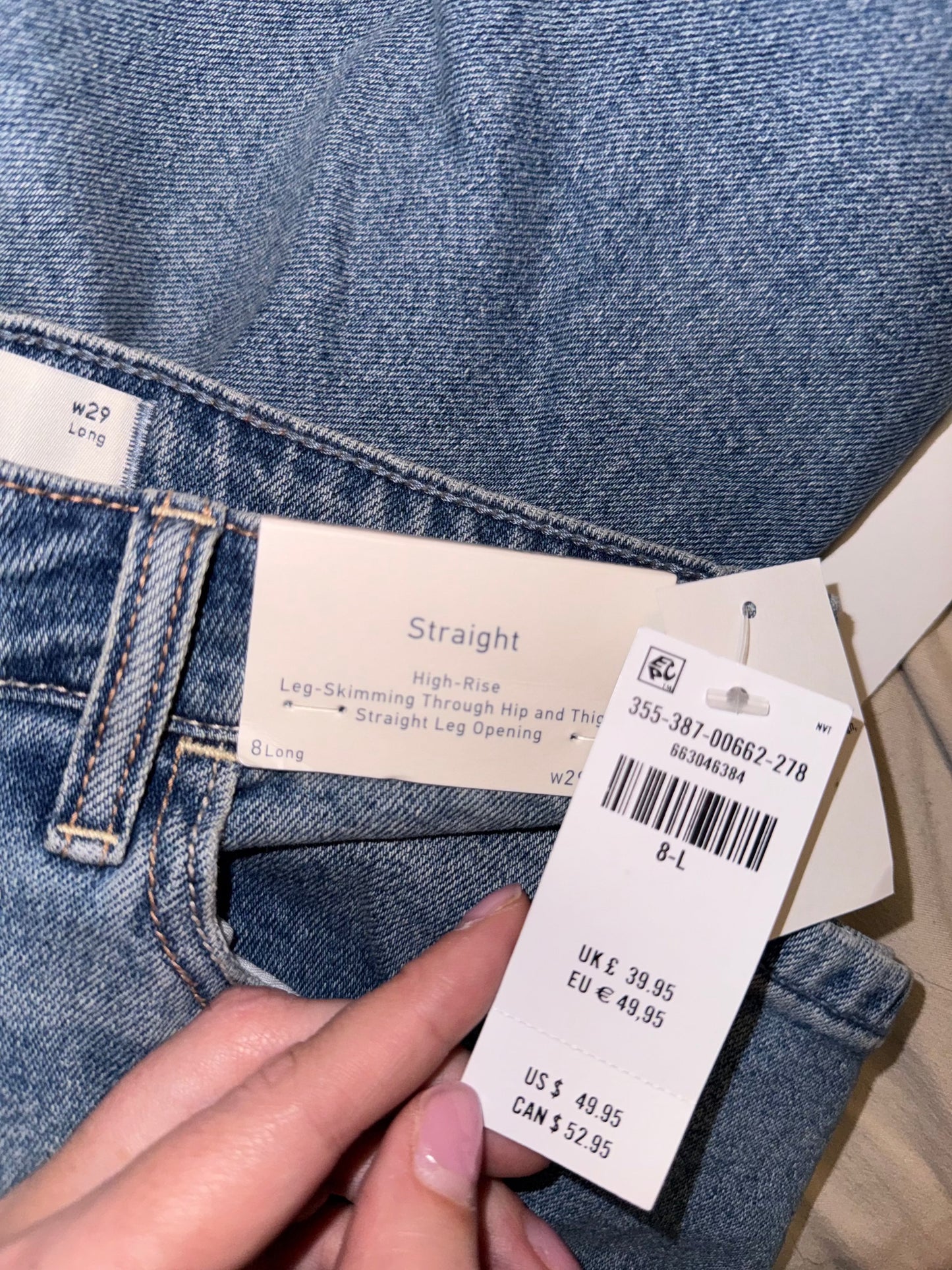 #106: Womens 8 Long Hollister High Rise Straight Jeans NWT