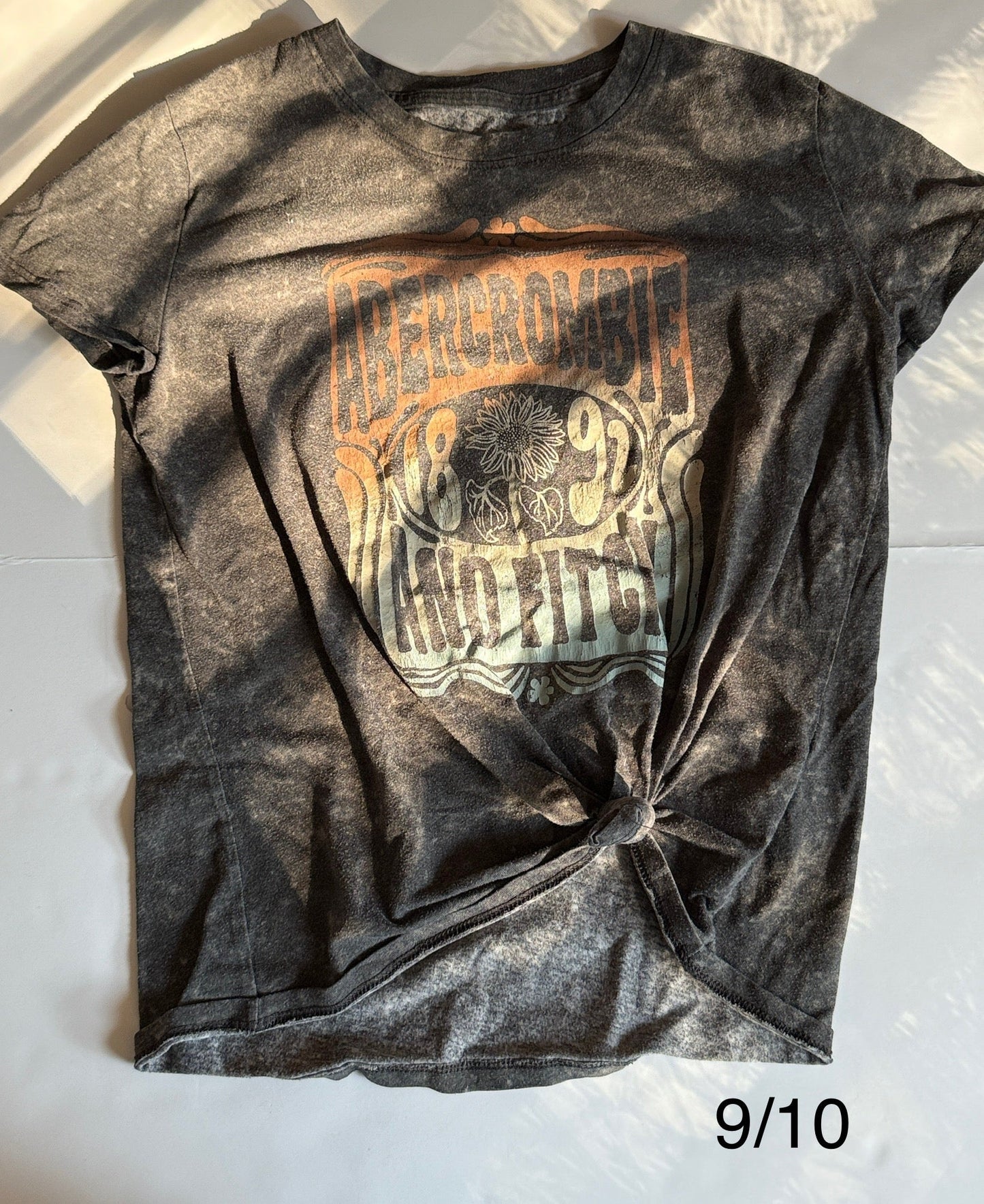 Seller # 90_Girls size 9/10 abercrombie kids short sleeve legging friendly tie front graphic tee in GUC