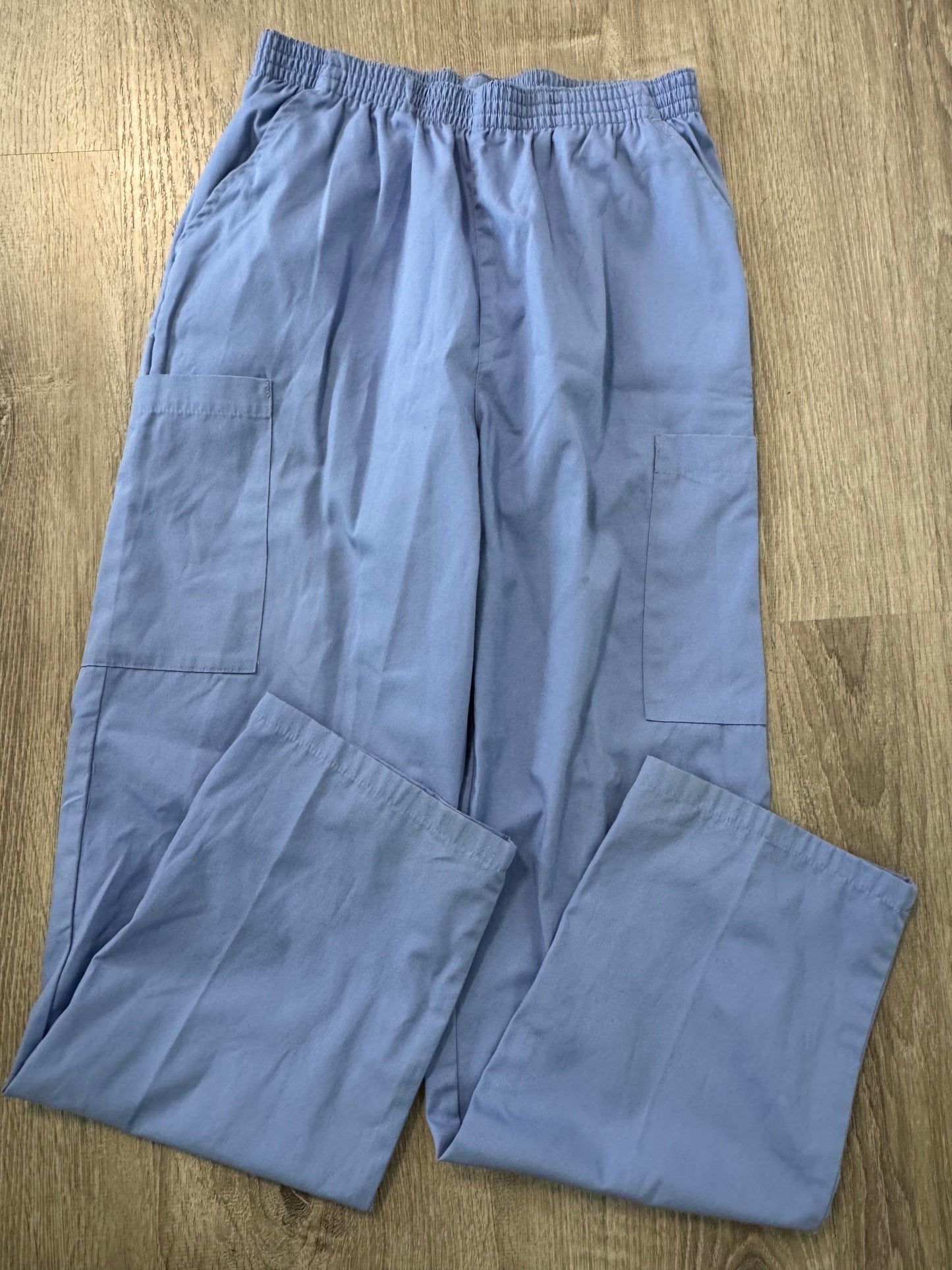 #149 reduced Men’s medium Dickies blue scrub pants