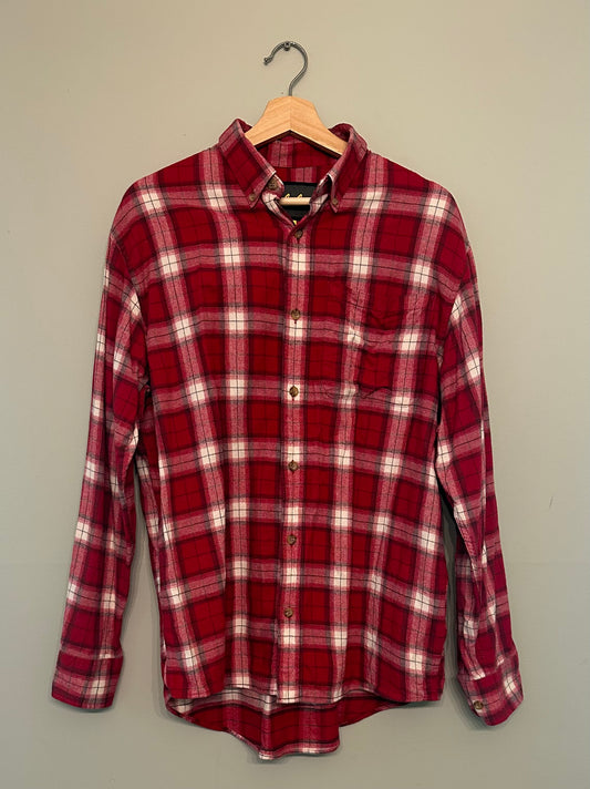 Seller #168 Cabela’s Men’s Medium Red Plaid Flannel