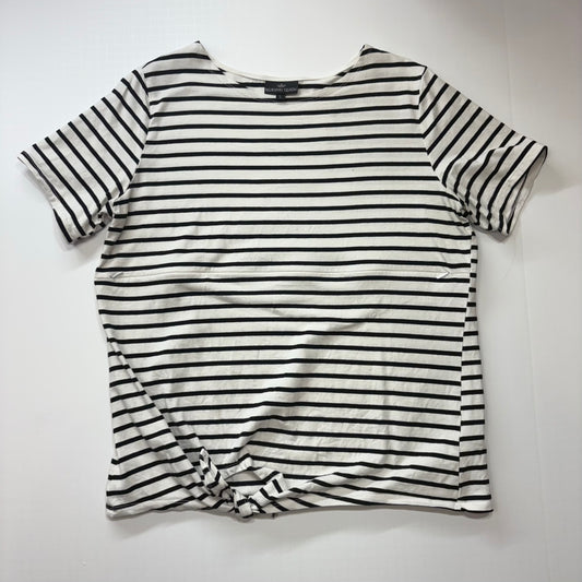 Seller 189 Women’s Large Nursing Queen Black/White Striped Nursing T-Shirt with Front Tie GUC