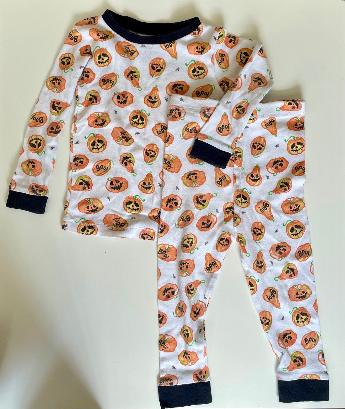 *REDUCED* #68 Burt’s Bees Organic Cotton Halloween Pumpkin Jammies, 18mo