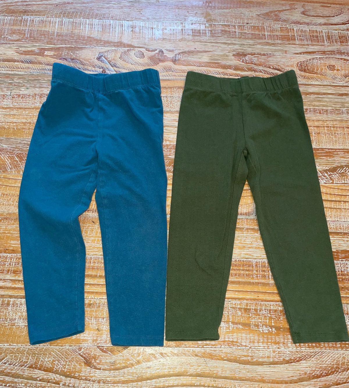 #4 Dip Green and Blue Leggings Girls 3T