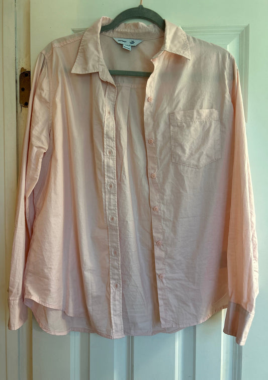 Seller 128 - Women's Old Navy Pink Blouse Size Medium  REDUCED
