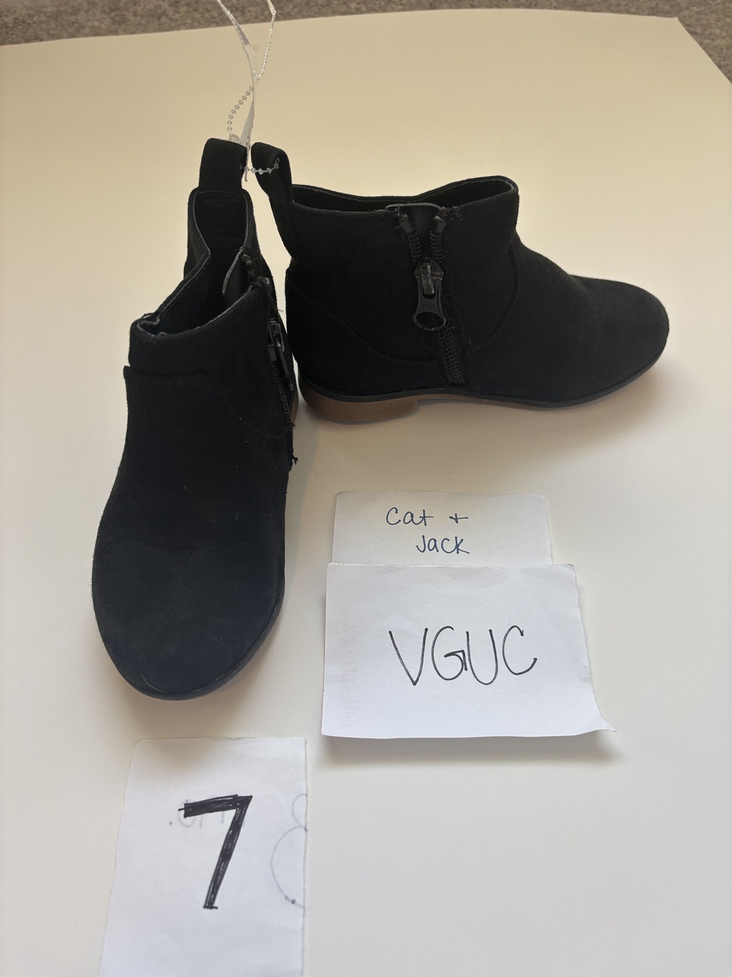 #138 - 7 - VGUC Cat & Jack - Black Booties - PU 45236