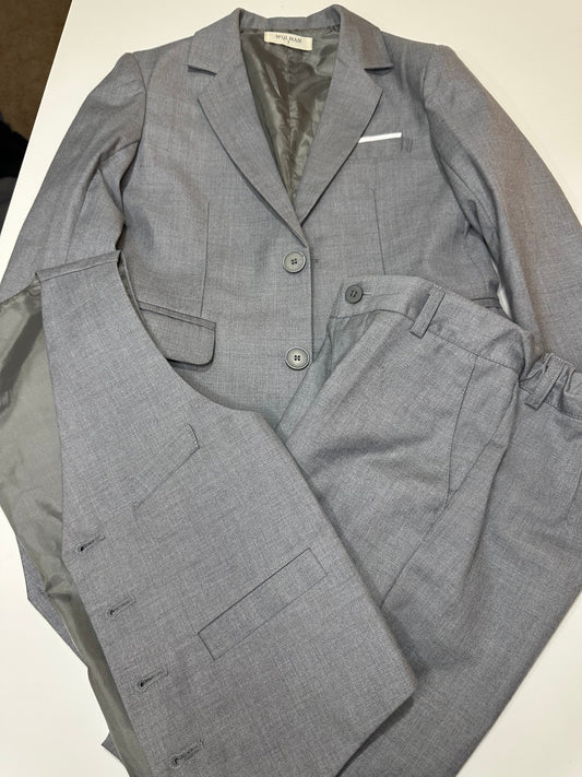 #23 (reduced) Boys 3 piece suit size 7