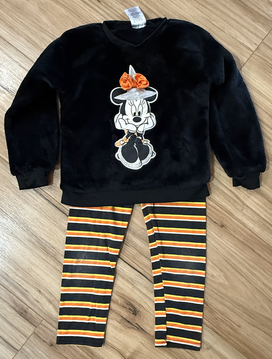 Seller #81 Girls Size 5 Disney Minnie Fleece Halloween Set
