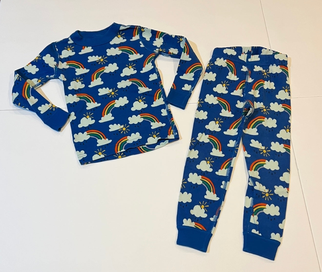 #180 Girls 4 Hanna Andersson Blue Rainbow pajamas