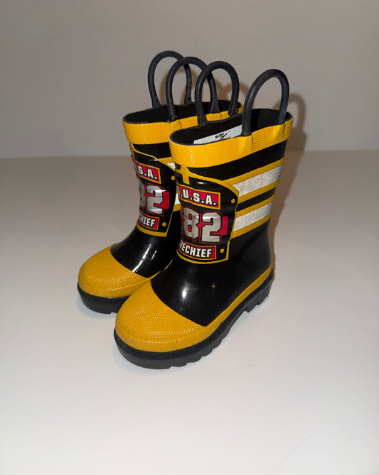 #106: Todder 5 Fire Rain Boots NWOT