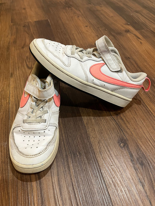 #67 REDUCED Nike 3Y Pink Swoosh