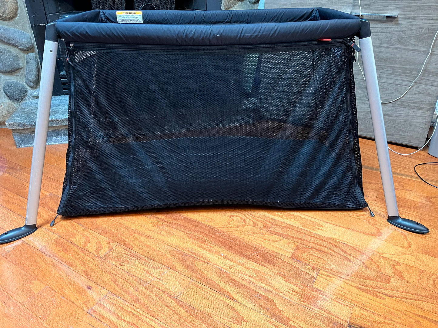 150 Phil and Ted traveller pack and play crib