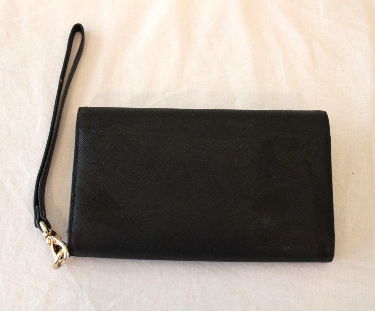 #168 Kate Spade clutch