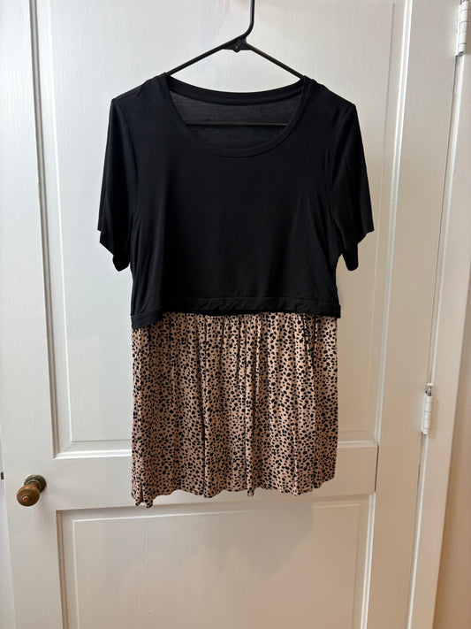Seller 189 Women's XL Latched Mama Animal Print Babydoll Nursing Tee EUC