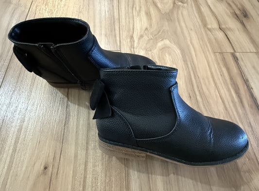 Seller #81 Girls Size 12 Cat and Jack Black Bow Boots