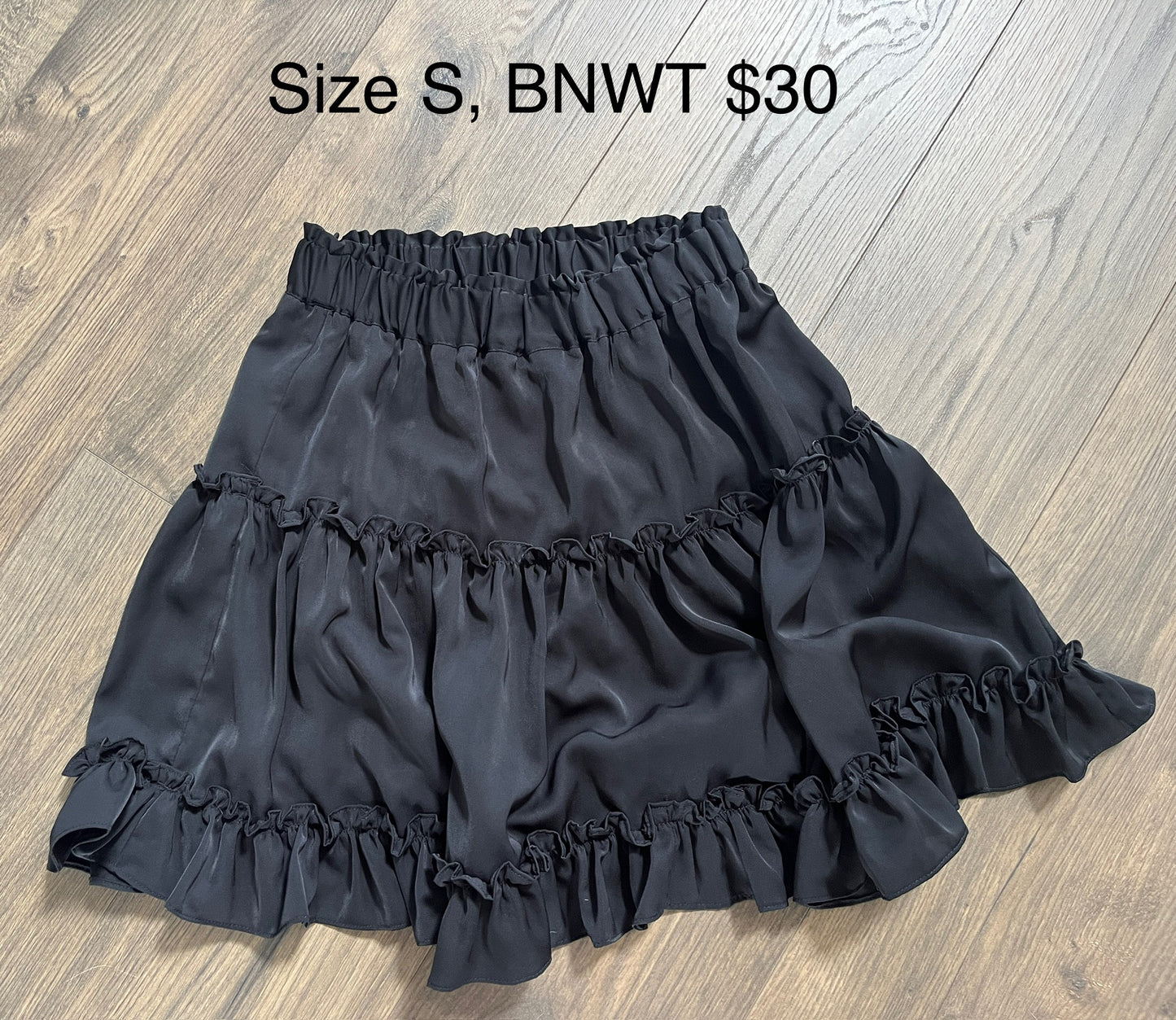 137 Black tiered skirt BNWT women's/ Junior's size S