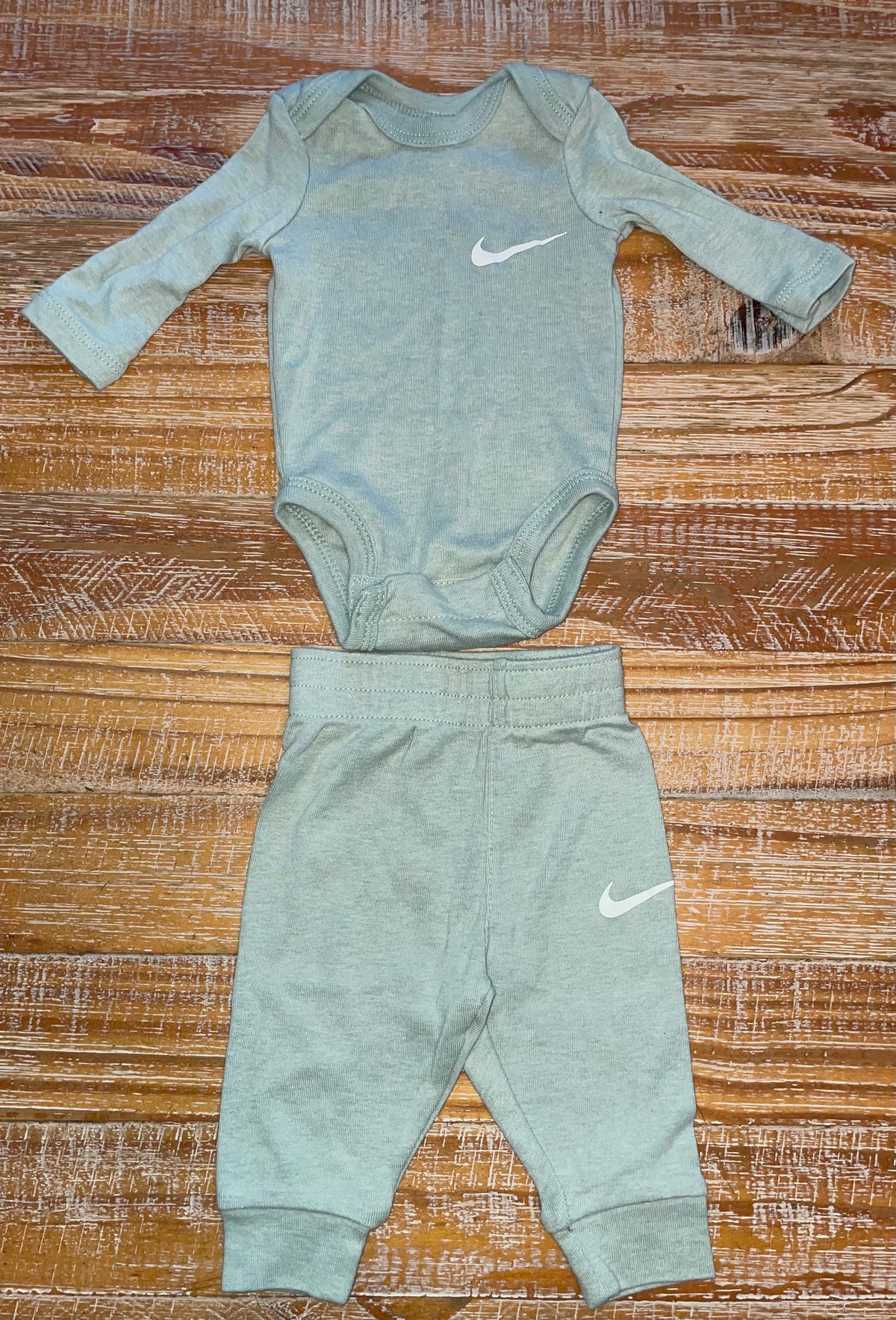 #4 Nike Light Green Long Sleeve Set Boys Newborn