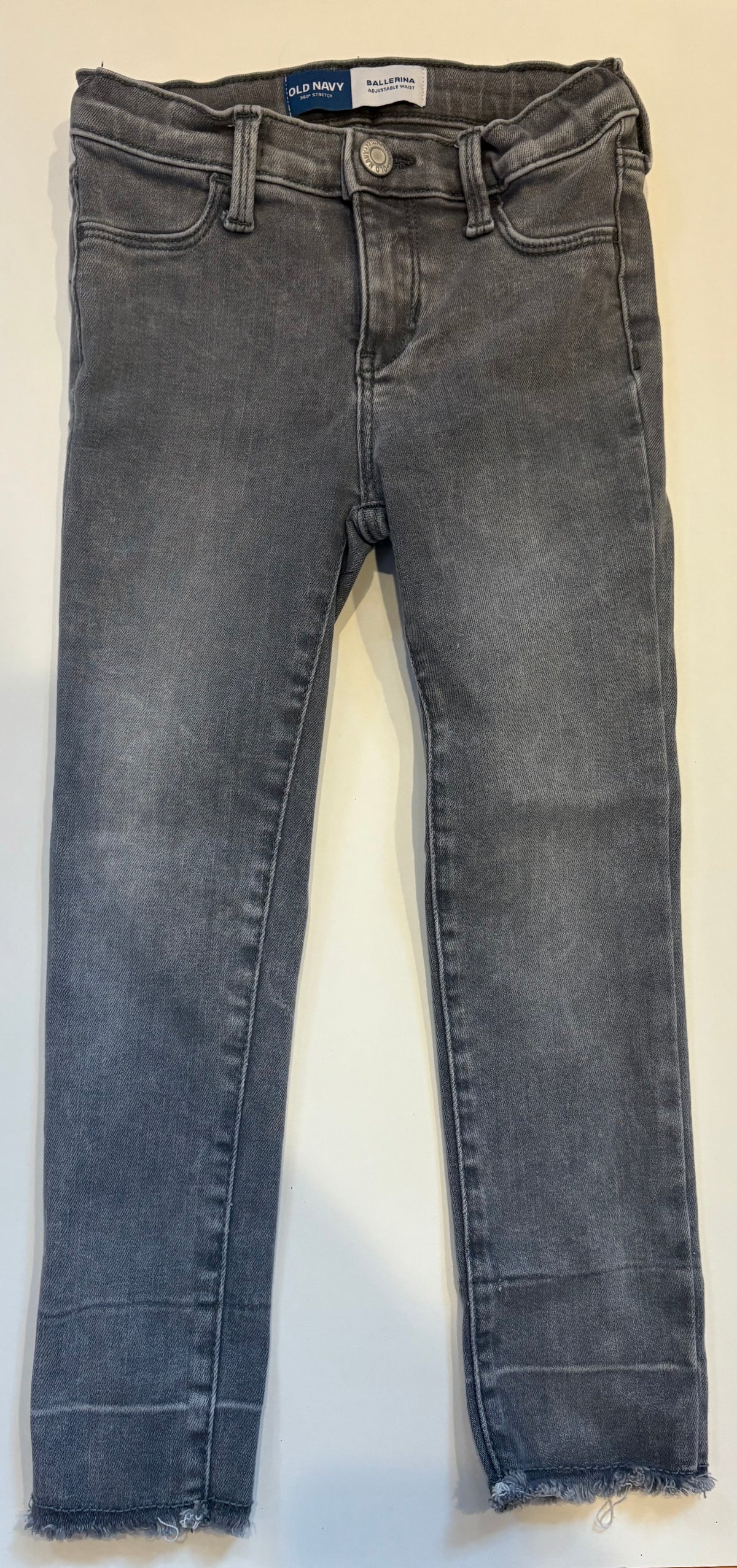 Seller 186 - Old Navy Girls Light Gray Jeans - 5T - EUC