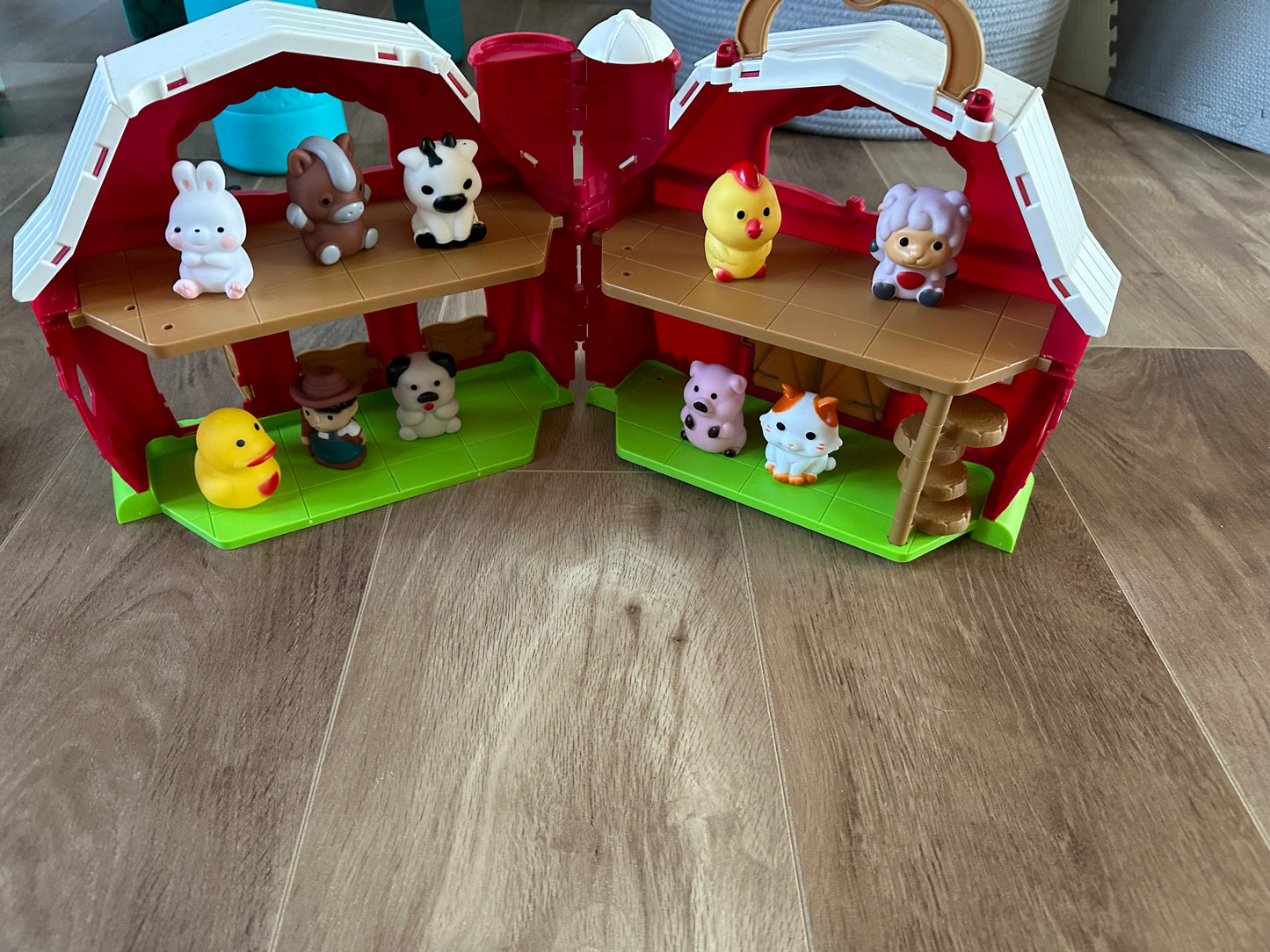 Barn Toy with 9 Plastic Animals and 1 Farmer