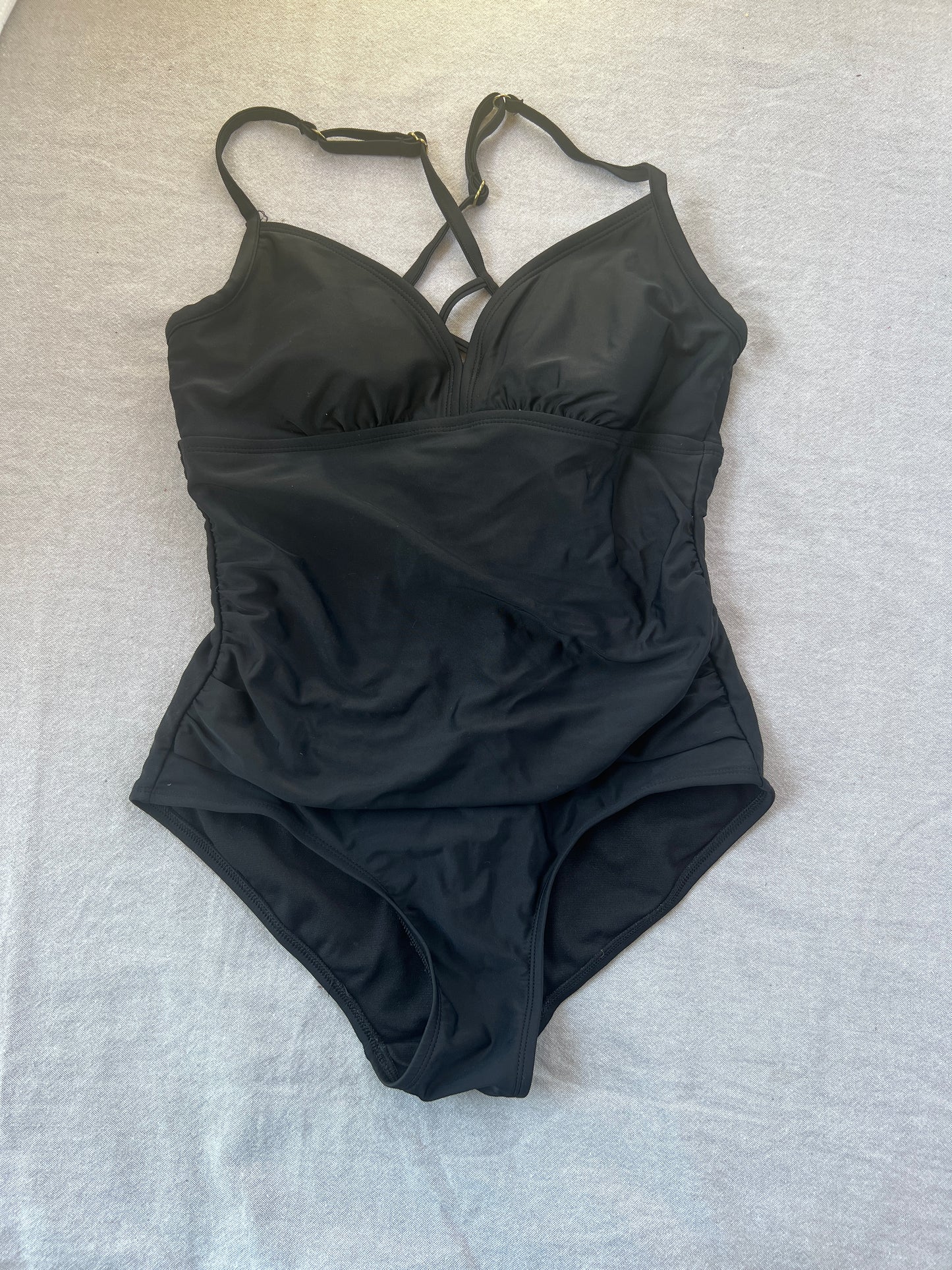 Women's Med, Kona Sol (target) one-piece swimsuit, EUC