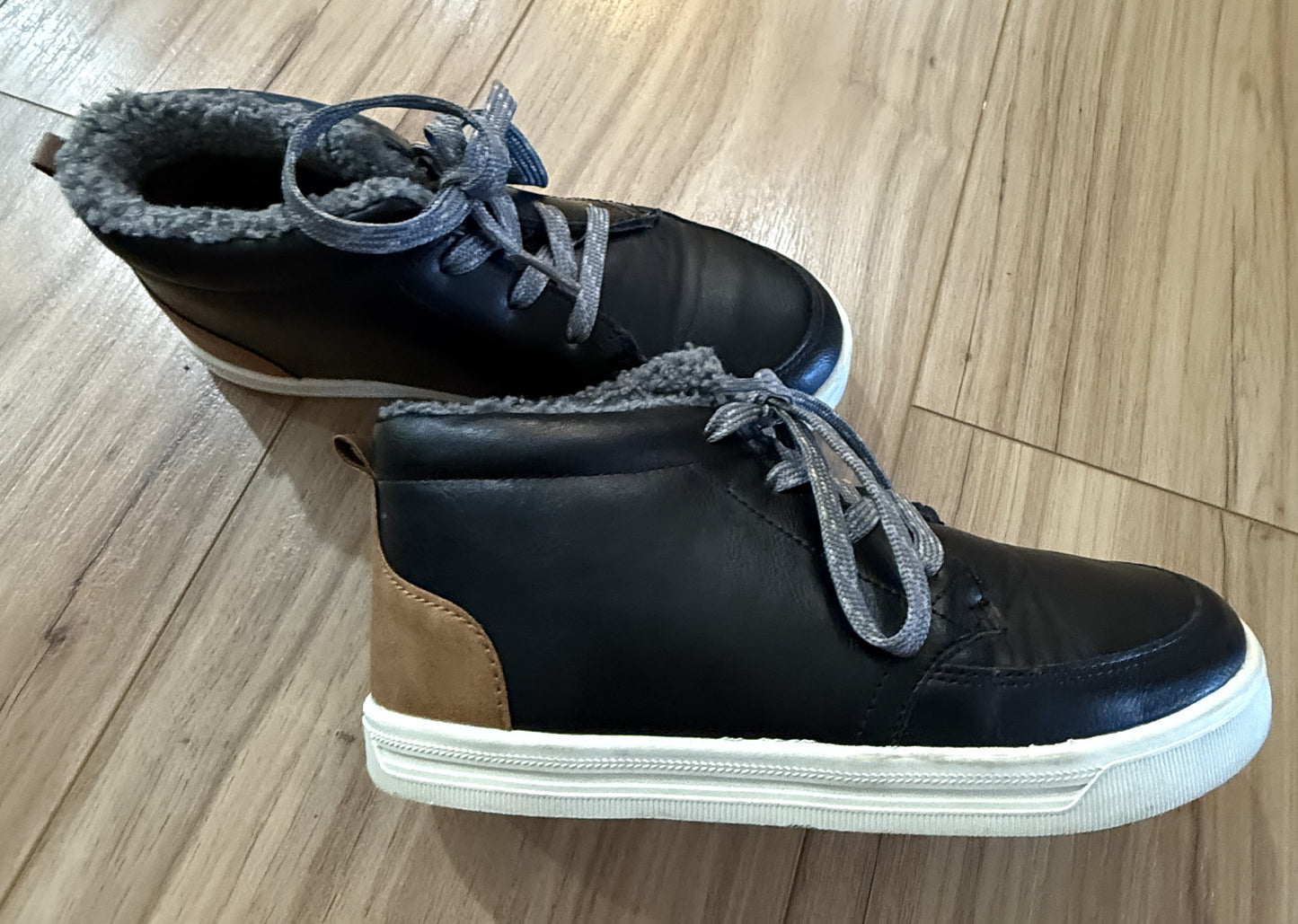 Seller #81 Boys Size 3 Cat and Jack Black Boots
