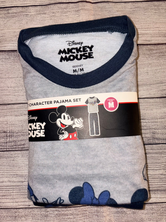 Seller 124 NEW Disney Men’s size Medium Pajamas