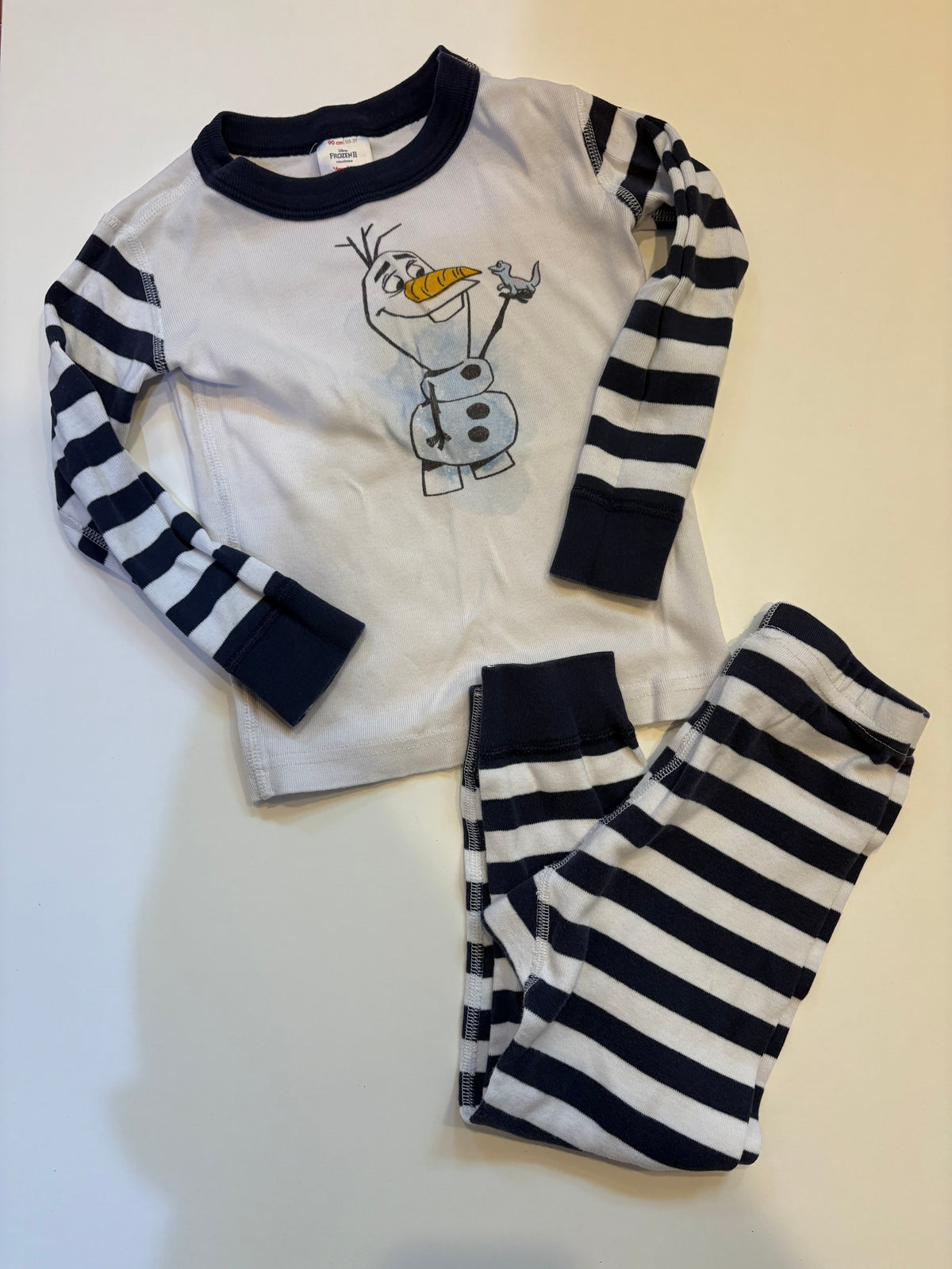 Seller 186 - Hanna Andersson Girls Olaf PJs - Size 90 (3T)- VGUC