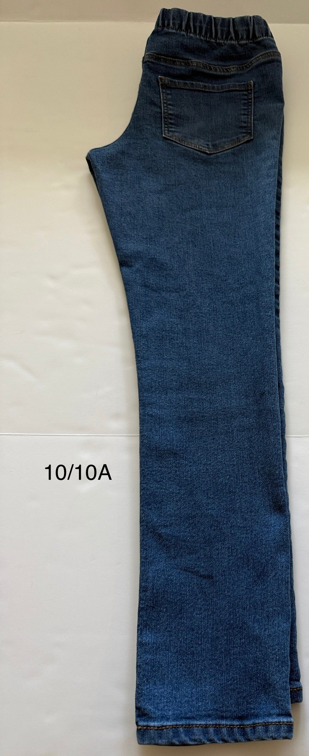 Seller #90_Oshkosh GUC girl size 10/10A pull on straight leg jeans