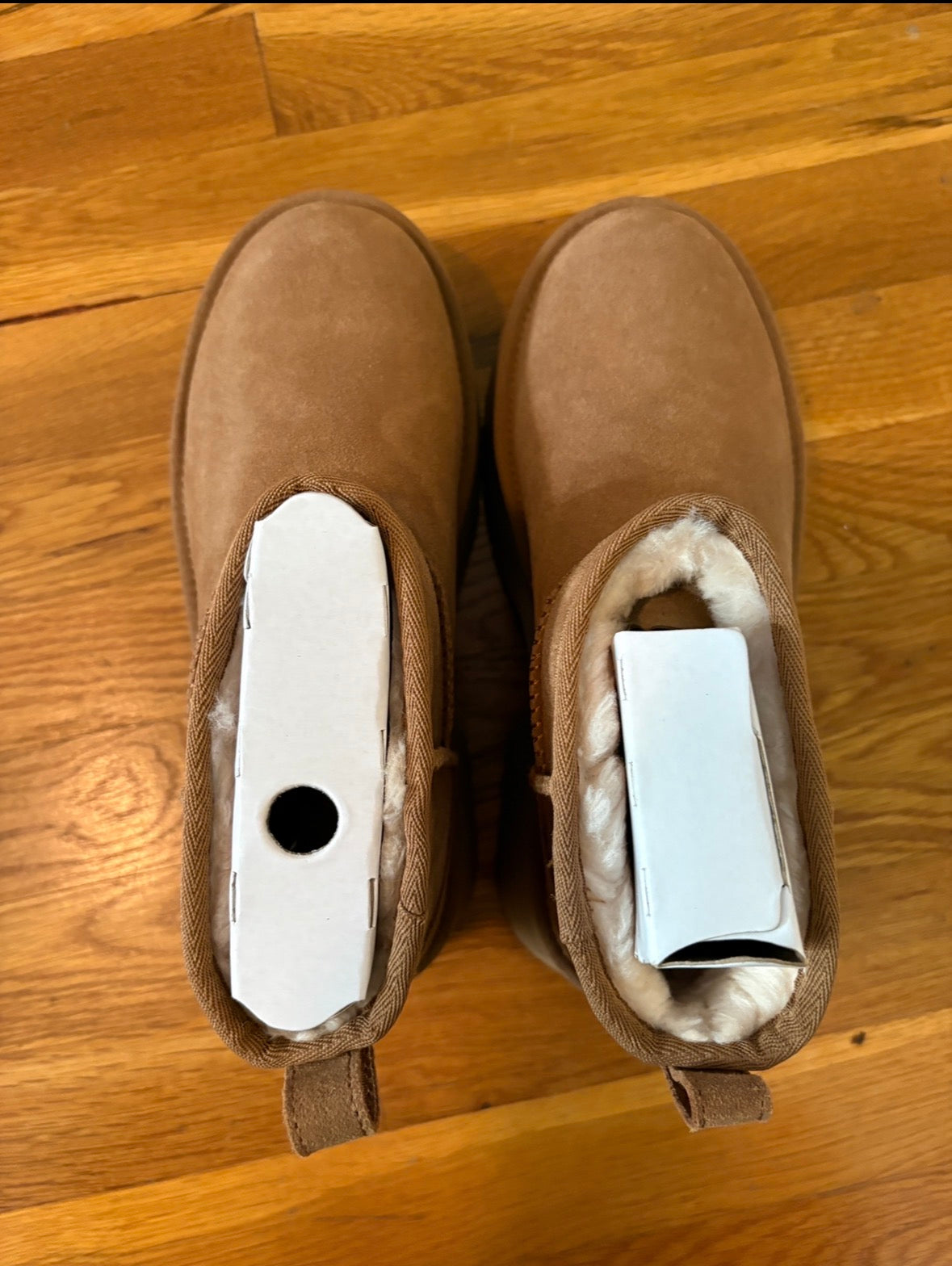#116 Women’s Ugg Classic Ultra Mini New Heights 8