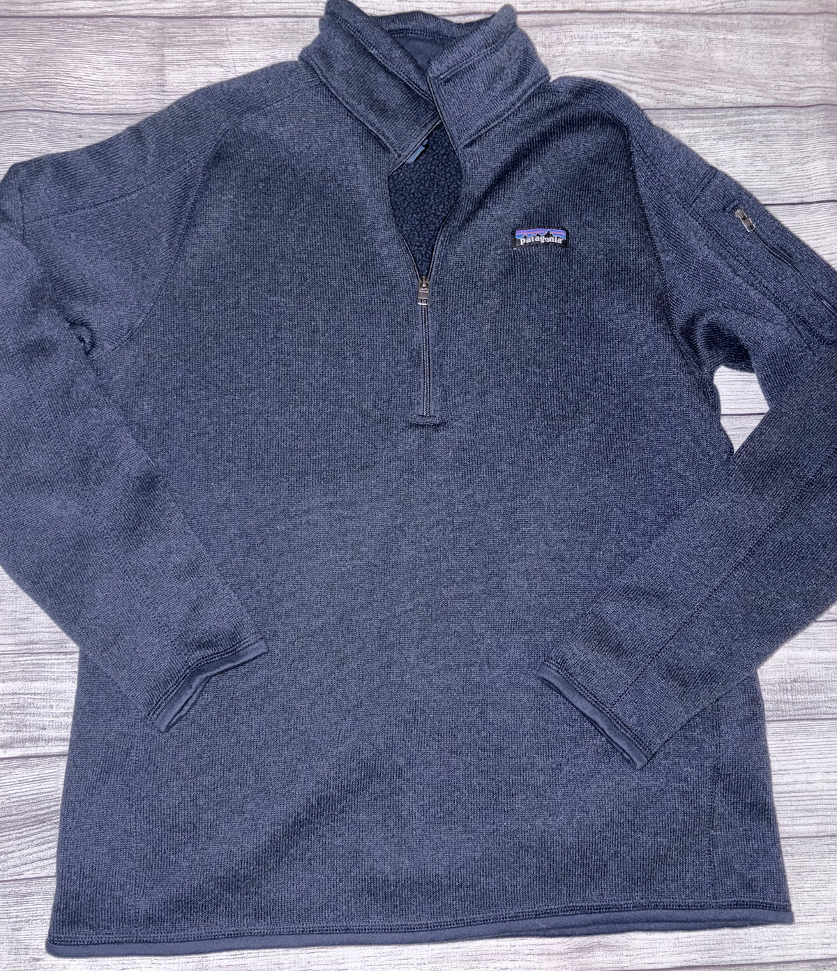 Seller 124 Patagonia Women’s XLarge 1/4 Zip