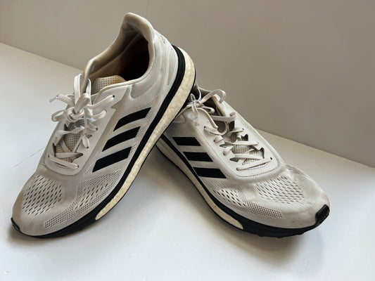 #180 Mens shoe 11.5 white adidas