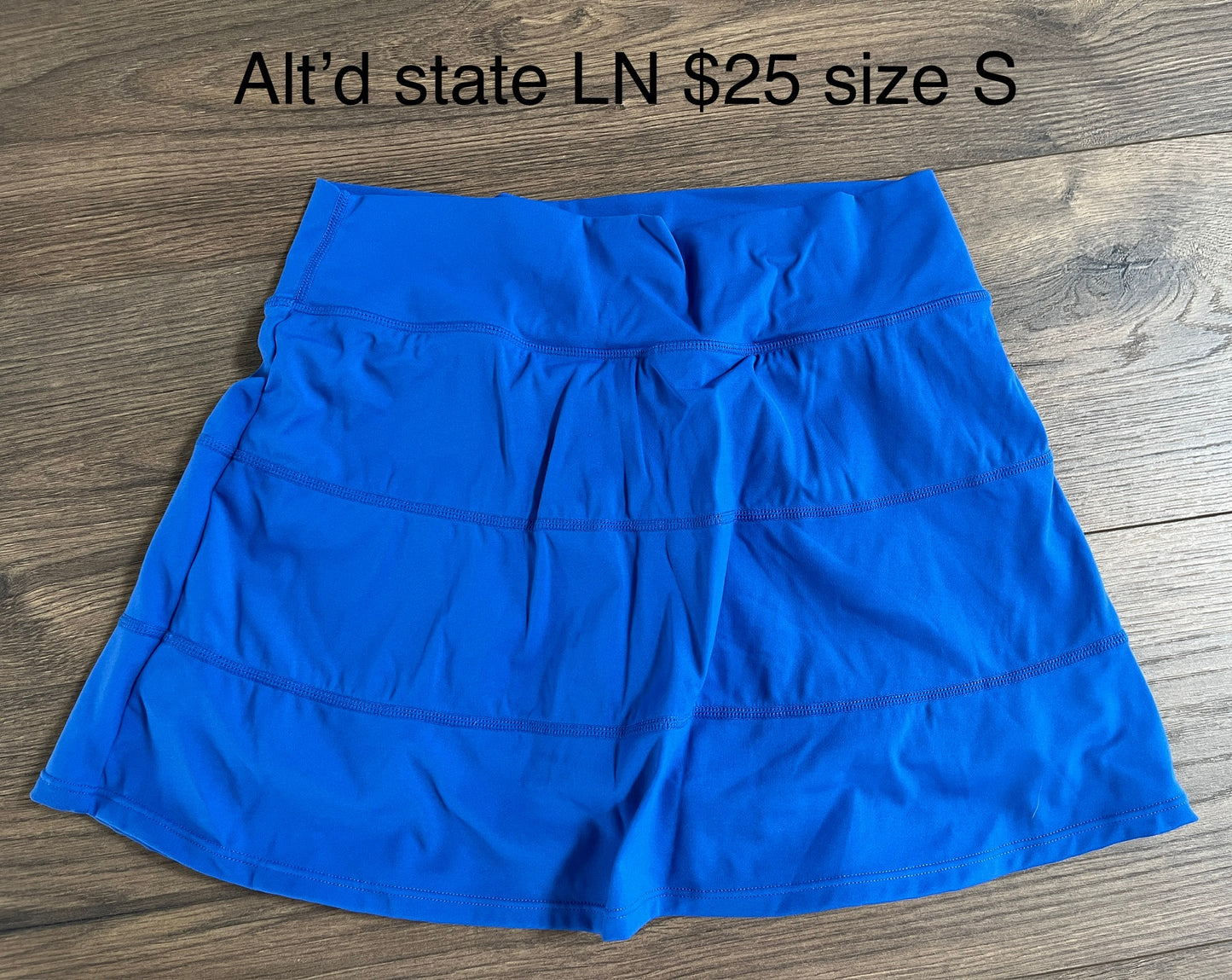 137 Alt'd State BN, size Small