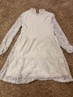 #47 girls 4/5 sheer off white lace dress. beautiful for fall pics or other special occasion
