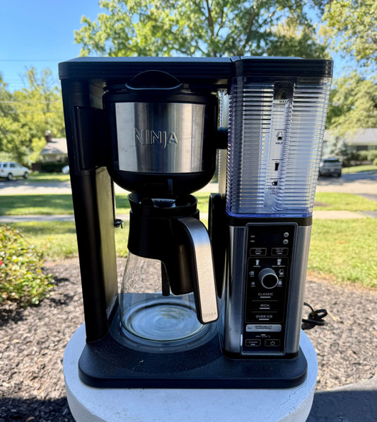 #198- Ninja Drip Coffee Maker, Hot & Iced Coffee, Stainless, Glass Carafe