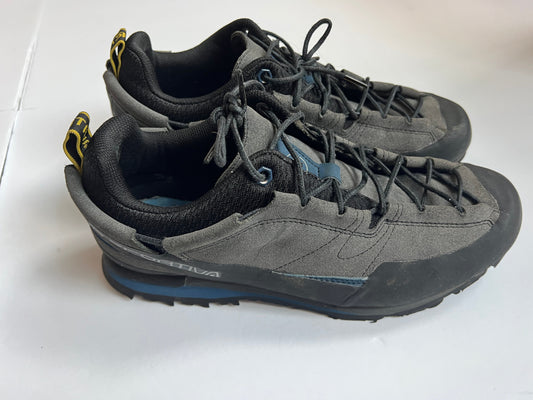#180 Men 12.5 La sportive hiking boot