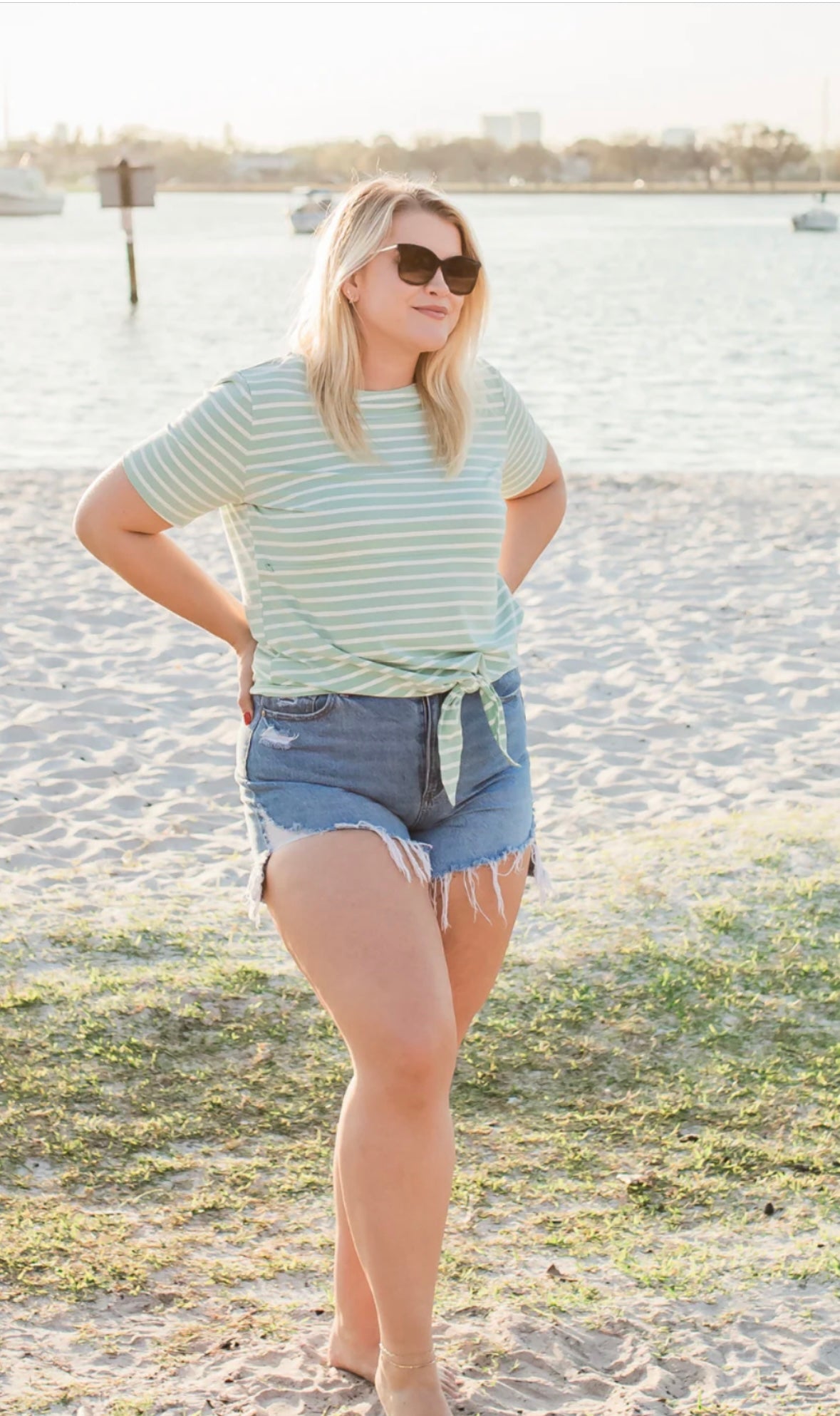 Seller 189 Women’s XL Nursing Queen Mint/White Striped Nursing T-Shirt with Front Tie GUC