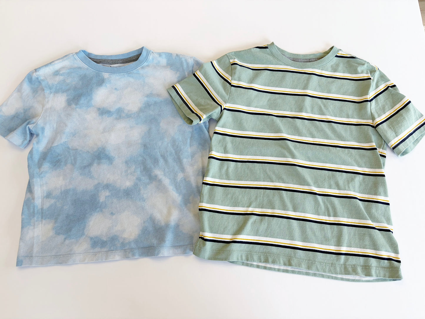 #79 | Size M / 8 | Old Navy Boys Bundle of 2 T Shirts