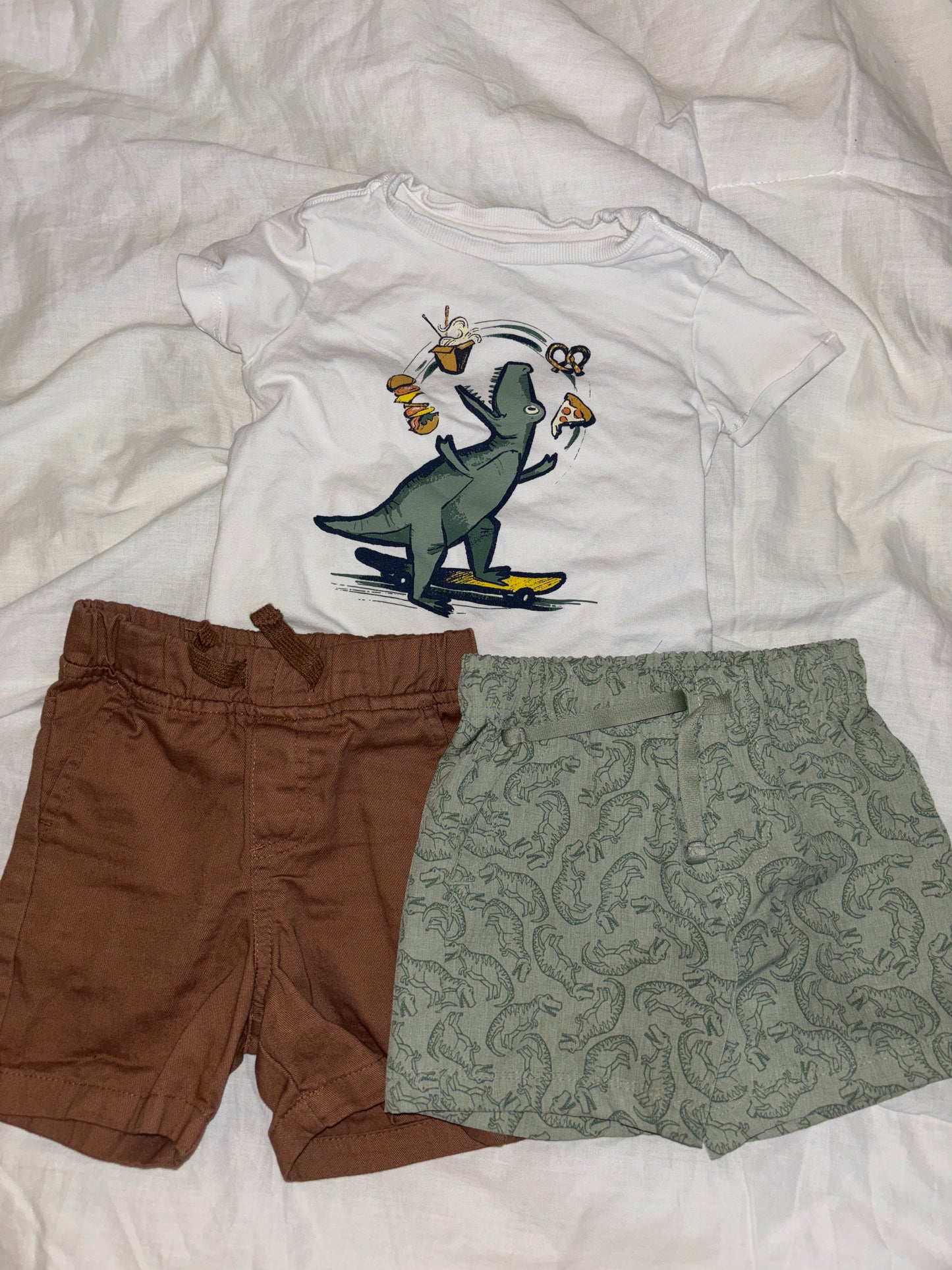 #148 Boys 12-18m Outfit Bundle