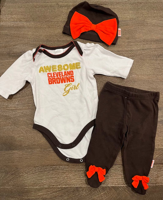 Seller #55 NFL Team Apparel 0-3 Month girls Cleveland Browns long-sleeve bodysuit with footed pants and hat