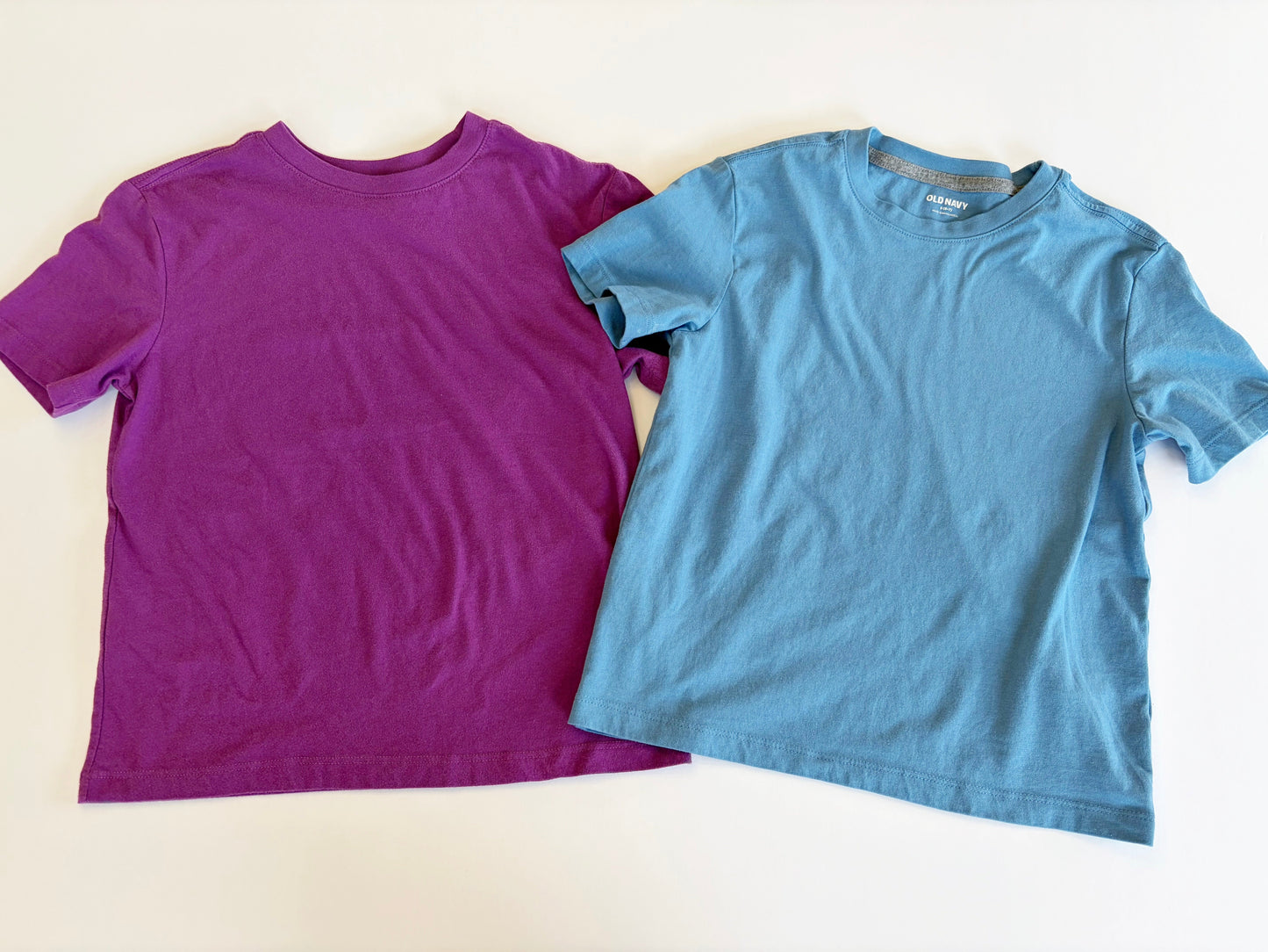 #79 | Size S / 6-7 | Old Navy Boys Bundle of 2 T Shirts Solid Color REDUCED