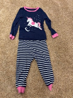#47 girls 3/4T jojo unicorn pajamas